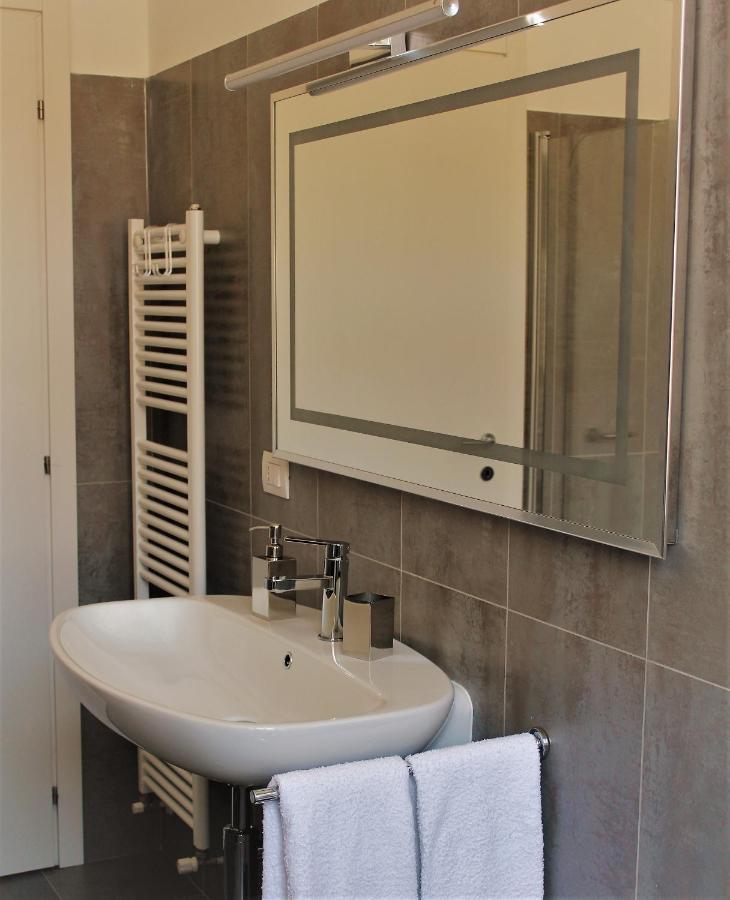 Palazzo Della Torre Elegant Apartment In Como Bagian luar foto