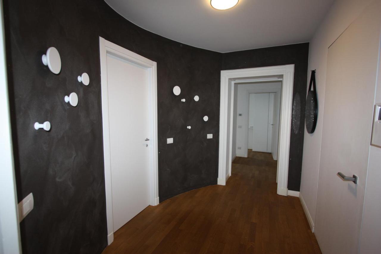 Palazzo Della Torre Elegant Apartment In Como Bagian luar foto
